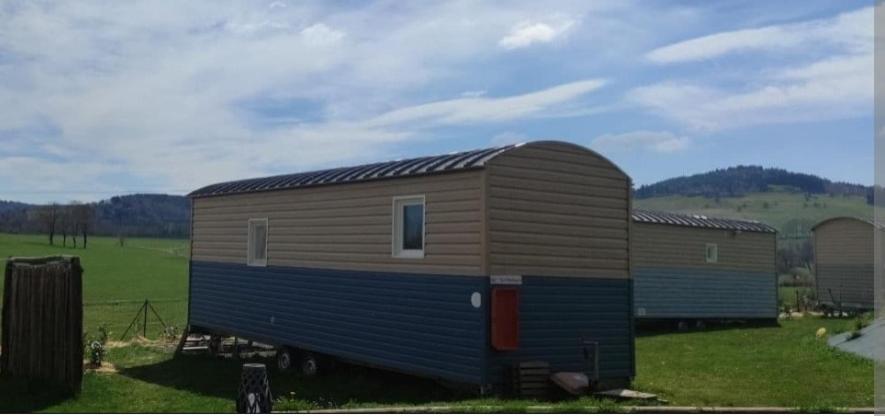 Logement Insolite Au Coeur De L'Auvergne Rochefort-Montagne Экстерьер фото