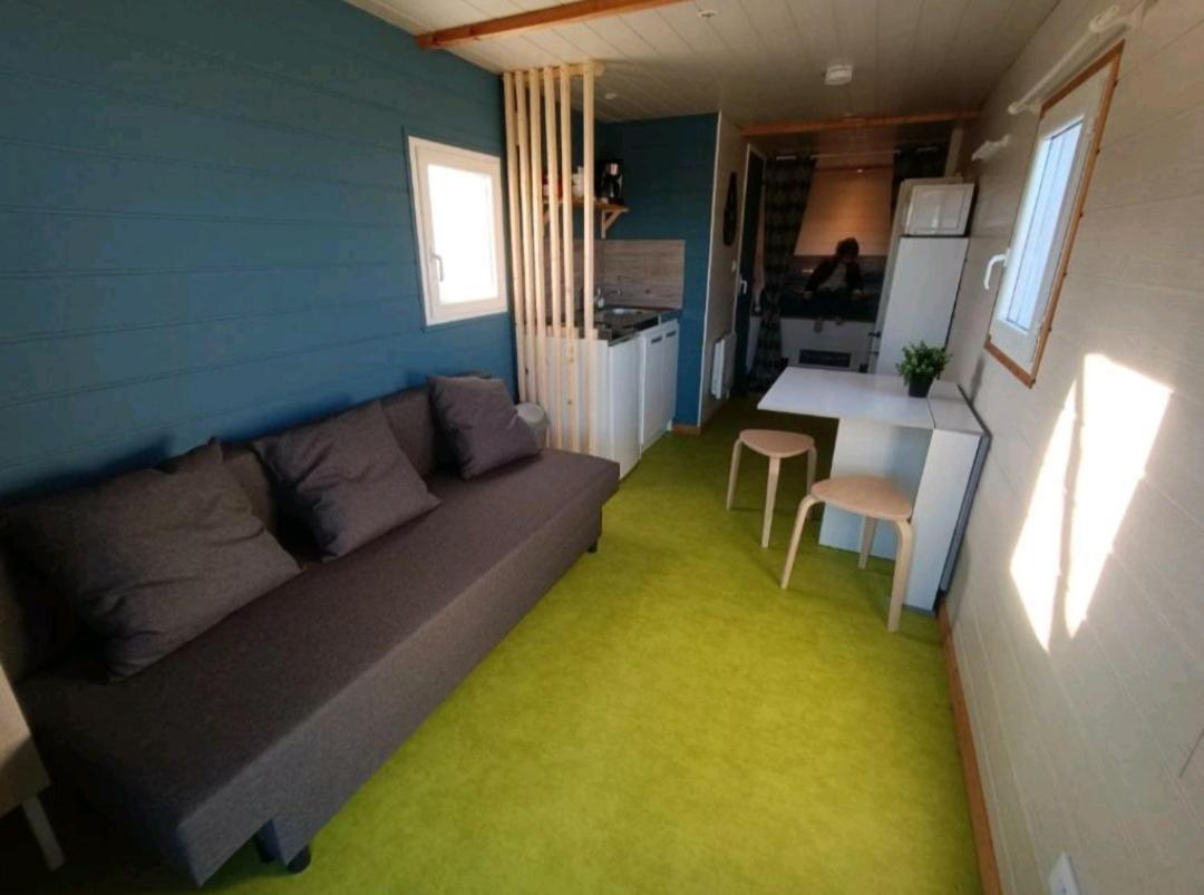 Logement Insolite Au Coeur De L'Auvergne Rochefort-Montagne Экстерьер фото
